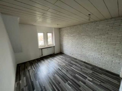 Top! Wohnung mit Charm, Balkon und ausgebautem Dachboden ca. 80 qm