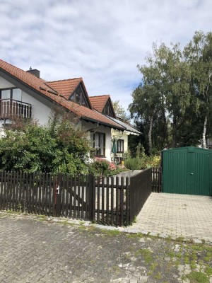 Hochwertige DG-Wohnung in gediegenem, ruhigem Umfeld