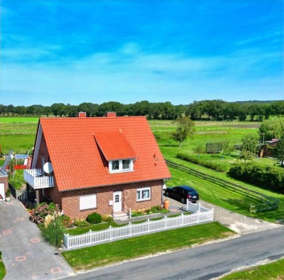 Grünes Idyll  - Wohnhaus mit 2 Wohneinheiten