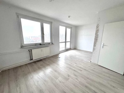 Handwerkerwohnung - 3 Kaltmieten frei !! 3 Zimmer mit Balkon ** Kautionsfrei !!