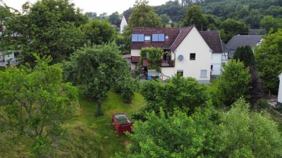 Fachwerkaus mit zum Wohnhaus ausgebauter Scheune