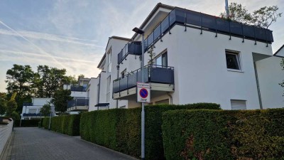 Geschmackvolle, vollst. renovierte 3-Raum-Wohnung mit geh. Innenausstattung mit EBK
