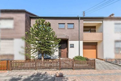 Reihenmittelhaus mit Blick ins Grüne – 5 Zimmer, Garten, Garage & viel Potenzial in Hagenbach