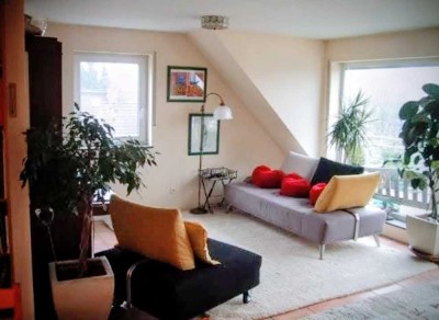 Burscheid-Stadt, offene Architektur, hell&sonnig, 3 Zimmer, Küche, Balkon, Gäste-WC, Garage im Haus