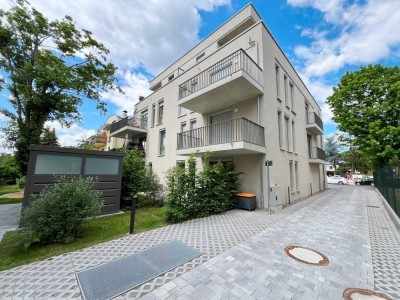 ERSTBEZUG MIT GROSSER TERRASSE