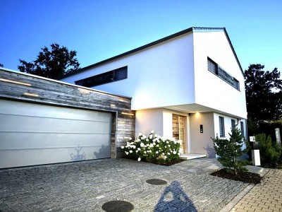 Modernes EFH in Ortsrandlage zu vermieten