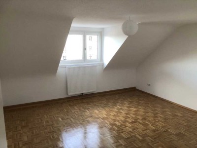 PF-Südstadt-bevorzugte Lage - Nähe FHW u. FHG: Top modernisierte 2-Zimmer-DG-Wohnung mit Einbauküche