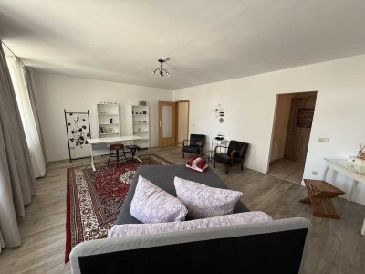 Modernisierte 1-Raum-Wohnung mit Einbauküche in Altötting