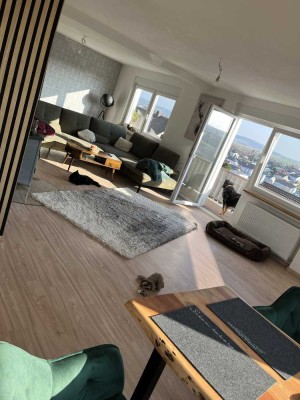 Neuwertige 3-Raum-Terrassenwohnung mit Balkon und Einbauküche in Oberderdingen Flehingen