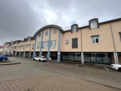 Helle und moderne 3 Raumwohnung im 1.OG mit riesiger Terrasse in zentraler Lage