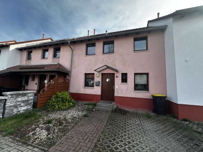 Ihr Traumhaus in idyllischer Lage: Charmantes Reihenmittelhaus mit Blick ins Grüne