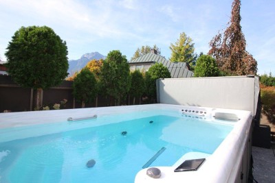 PREMIUM REIHENENDHAUS MIT POOL!