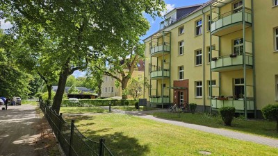 Neuruppin  2 Zimmer, Balkon, Garage, Stellplatz