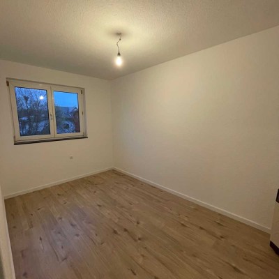 Gepflegte Wohnung mit drei Zimmern und Balkon in Bad Soden-Salmünster