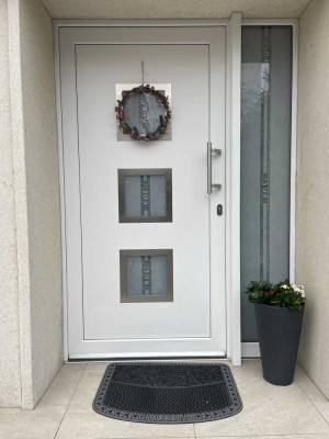 Moderne 4-Zimmer-Erdgeschosswohnung mit Garten, Terrasse & Garage. Direkt vom Vermieter – keine