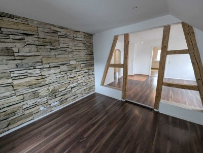 Renovierte 3,5-Zimmer-Wohnung mit Garage in Göppingen - fußläufig in die Innenstadt und Stadtparks