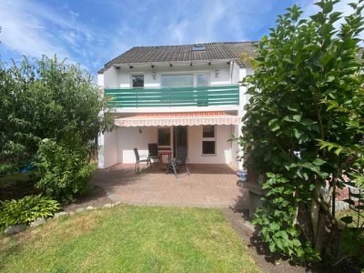 Henstedt-Rhen / DHH auf 500m² herrlichem Grundstück, 2 Bäder, Balkon, Doppelcarport etc. € 349.900,-