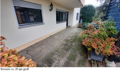 Ansprechende 2-Raum-EG-Wohnung mit EBK und großer Terrasse in Karlsbad Auerbach