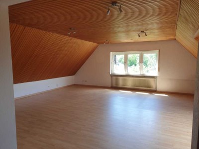 Attraktive und gepflegte 3-Zimmer-Dachgeschosswohnung in Kaiserslautern Siegelbach