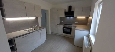 Freundliche helle 2-Zimmer-Hochparterre-Wohnung mit Einbauküche in Butzbach-Münster