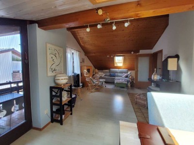 Gemütliche Dachgeschoss-Wohnung mitten in Geretsried