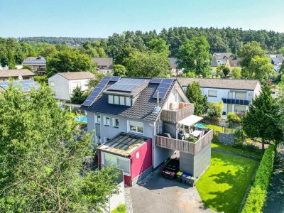 Energetisch saniertes Zweifamilienhaus mit großem Garten in ruhiger Lage von Oerlinghausen