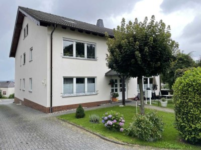 Gepflegte 3-Zimmer-Wohnung mit in Grafschaft