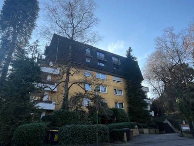 Schöne Wohnung (DG) in guter, ruhiger Lage mit schöner Dachterrasse....