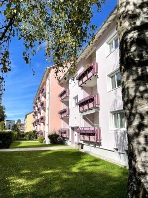 Helle 3-Raum-Wohnung mit Balkon und EBK in Traunstein