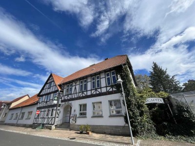 Fachwerkhaus mit großem Saal, Gaststätte und Wohnung