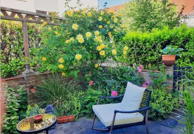 Bj. 2000, 6 Zimmer, junges RMH in sehr ruhiger Lage, 2 x Terrasse, Doppelgarage