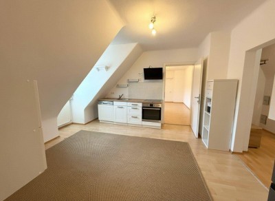 Eggenberg nähe FH! - 4-Zimmer Dachgeschosswohnung