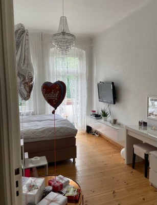 Geschmackvolle 1-Raum-Wohnung mit gehobener Innenausstattung mit Einbauküche in berlin