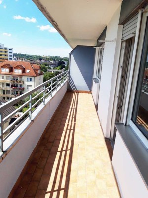**Gemütliches Zuhause mit großem Balkon**