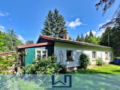 Alleinlage in purer Natur - Kleines Einfamilienhaus mit tollem Grundstück