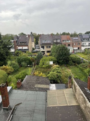 klassischer Altbau mit sehr viel Potenzial, Modernisierung notwendig