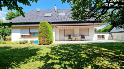 *** Toller Bungalow + ELW + großes Grundstück ***