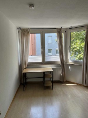 Perfekte Studentenwohnung – hell & praktisch