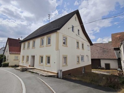 Ehem. landwirtschaftl. Anwesen in Rossach bei Schöntal – mit großem Haus und Nebengebäuden