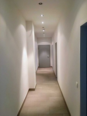 Helle hochwertige 2-Zimmerwohnung mit Einbauküche+Bad in Ehrenfeld