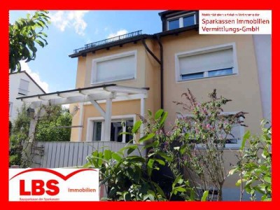 "ATMEN SIE DURCH IM EIGENHEIM"- Top renovierte DHH mit sonnigen Garten und Carport in Su.-Ro.