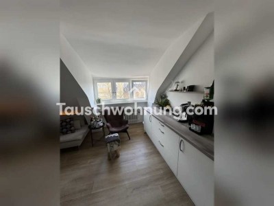 Tauschwohnung: Sanierte, helle Dachgeschosswohnung mit Ebk-Uhlenhorst