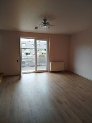 Renovierte 3,5-Zimmer-Wohnung im 3. OG in Duisburg-Obermarxloh