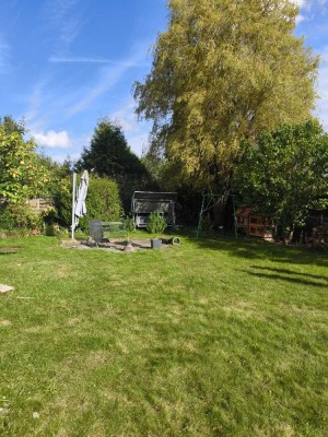 Attraktive Wohnanlage mit 2-Familienhaus und Einfamilienhaus in Niederrodenbach