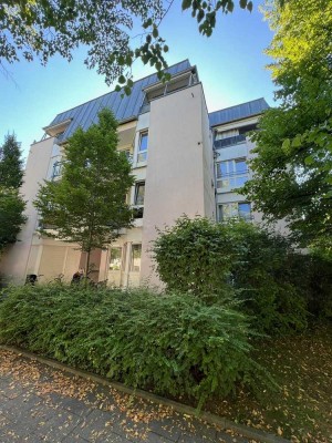 Frei für Sie von Privat: Helle 3-ZW zwei Balkone, moderne Fernwärme, hoher Rücklage in Bogenhausen