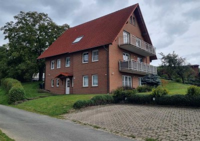 4-Zimmer-Wohnung mit Balkon im 2. OG in Lemgo-Matorf, mit Stellplatz, 400 € KM