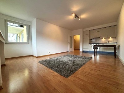 helle 2-Zimmerwohnung, Erstbezug nach Sanierung