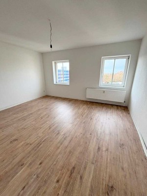 Helle 70 m² 2-Zimmer Dachgeschosswohnung in Uninähe