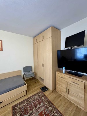 Room Sublet – 1 Month Only (No Long-Term Contract, Men Only) &Zimmer Zwischenmiete – nur 1 Monat (ke