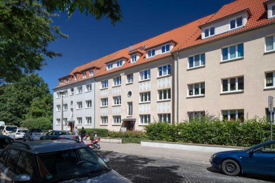 *PRAKTISCHer Grundriss_Tageslichtbad_Balkon_AR_familiäres Flair_VIEL GRÜN_HANSEVIERTEL